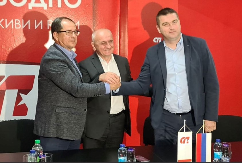 DOKAZANI PRELETAČ SLAVKO GLIGORIĆ ponovo "promijenio dres"! Četvrti put izlazi iz jedne stranke i prelazi u drugu