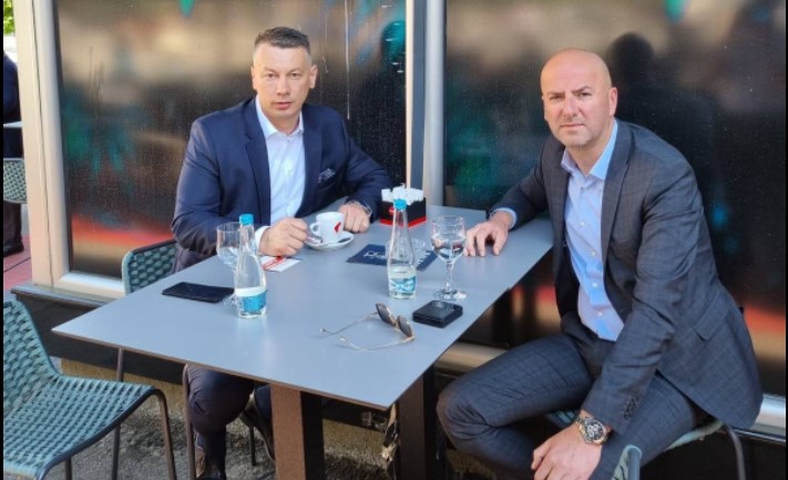 DUJAKOVIĆ PROZVAO VUKANA: "Ako nema ni para ni potpisa, evo mi ćemo pomoći, samo što mi suze nisu krenule"!