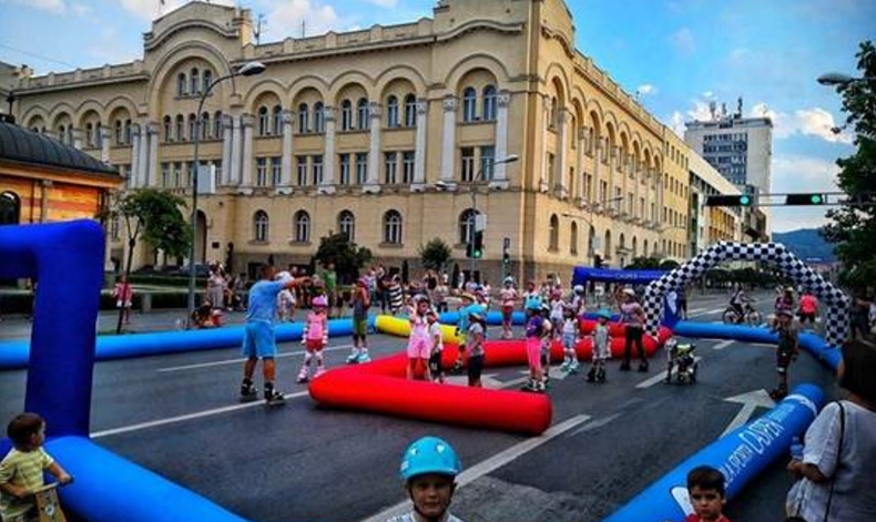 "KASPERIJADA" U BANJALUCI: Učestvuje više od 1.000 mališana