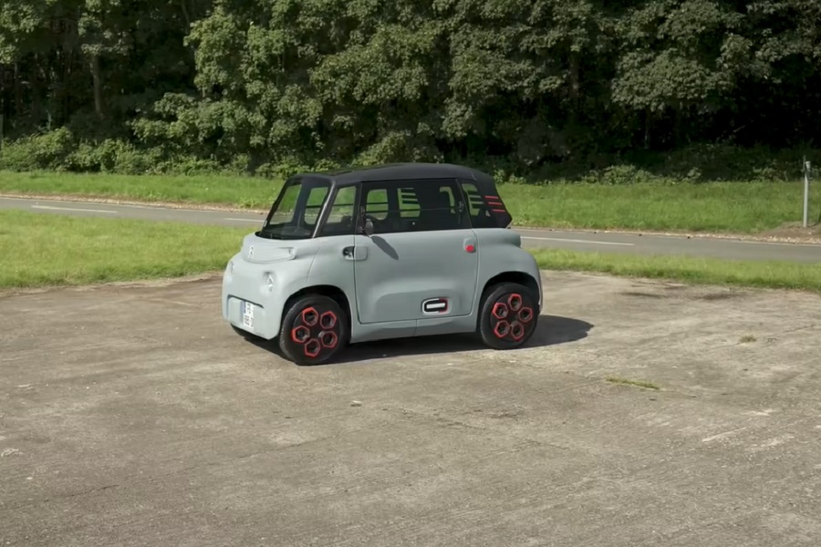 SITROEN AMI DONOSI BUDUĆNOST Revolucija automobilizma na dohvat ruke (VIDEO)