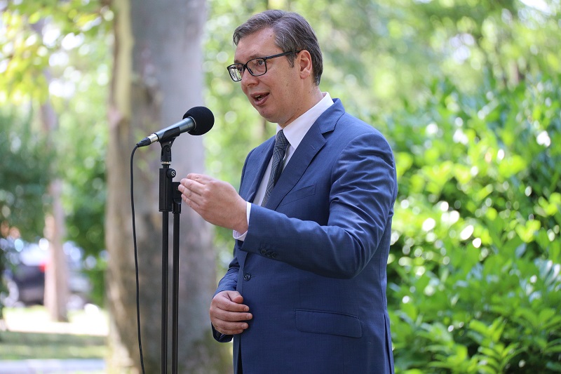 VUČIĆ ČESTITAO KATOLIČKI BOŽIĆ "Želim da Vas ljubav i mudrost, na dobro svih naših građana, izdašno nadahnjuju"