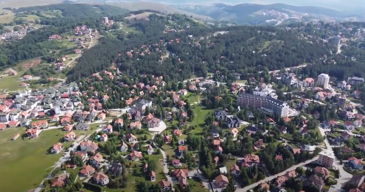 NESREĆA NA ZLATIBORU Otkačio se dio krana i slomio nogu gostu u restoranu