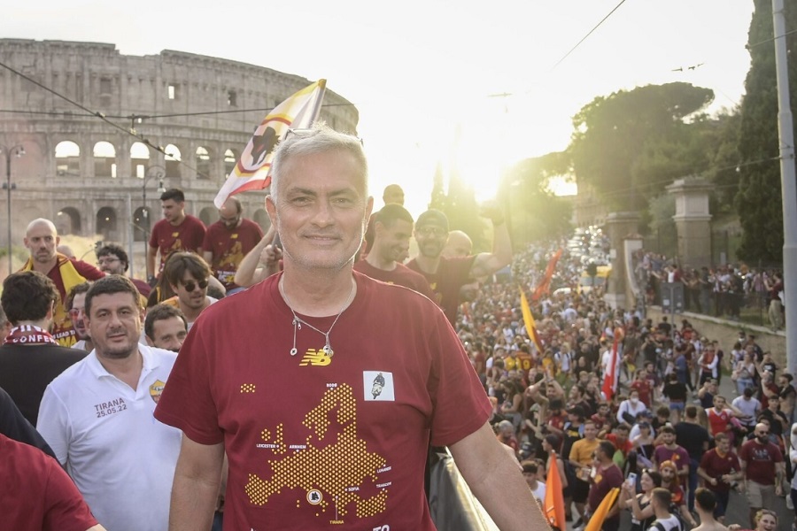 MURINJO IMA SPECIJALNI ODNOS SA SRBIMA Jednog igrača iz Srbije "Posebni" obožava