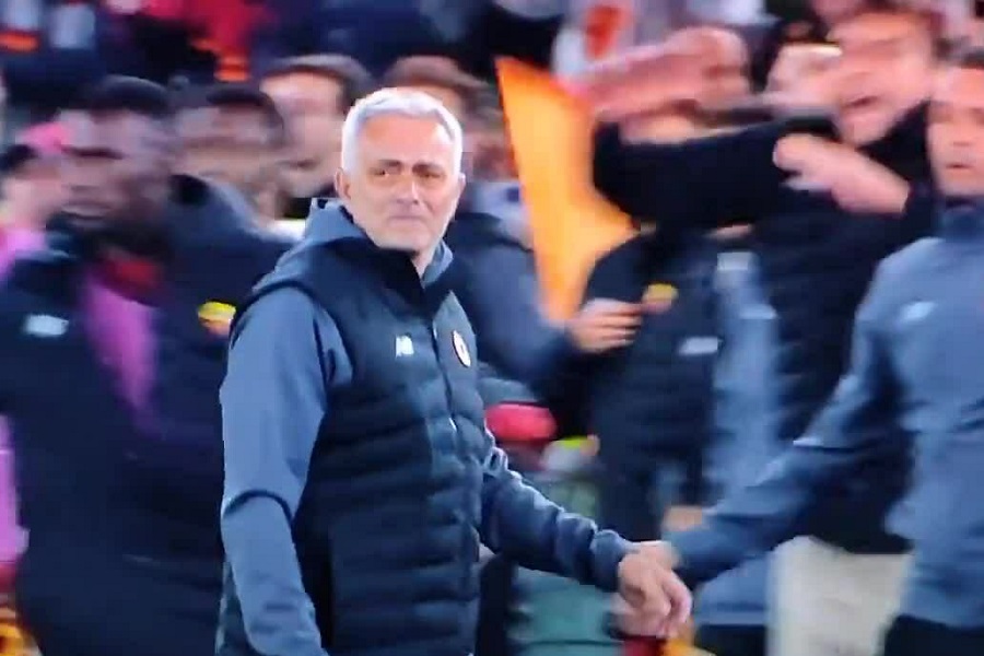 "SPECIJALNI" U SPECIJALNOM IZDANJU! Žoze Murinjo zaplakao poslije trijumfa! (VIDEO)