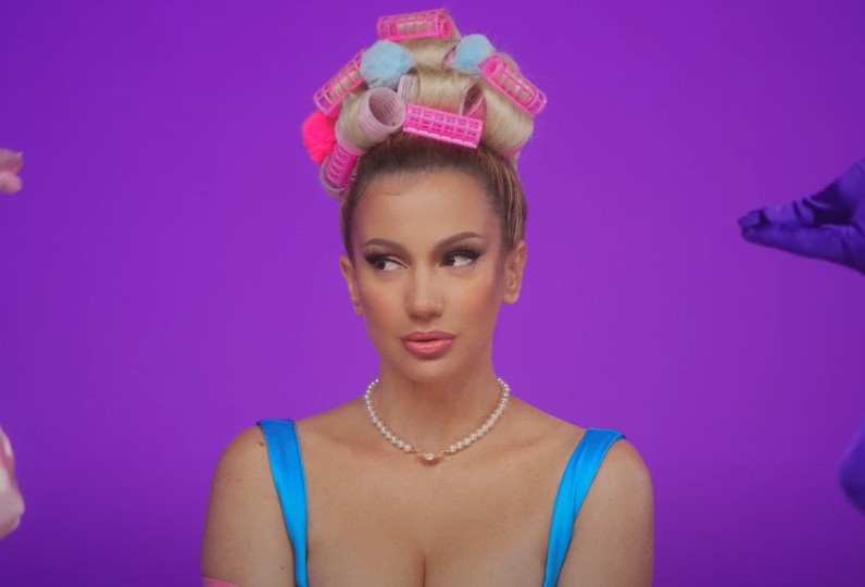 POZNATA PO NADIMKU "DŽEPNA VENERA" Kako je Ana Kokić izledala na početku karijere (FOTO)