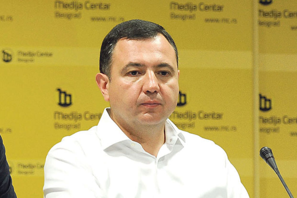 ANĐELKOVIĆ: NEĆEMO KAPITULIRATI! Težnja Zapada da Srbija podrži centralizaciju BiH nije put do rješenja