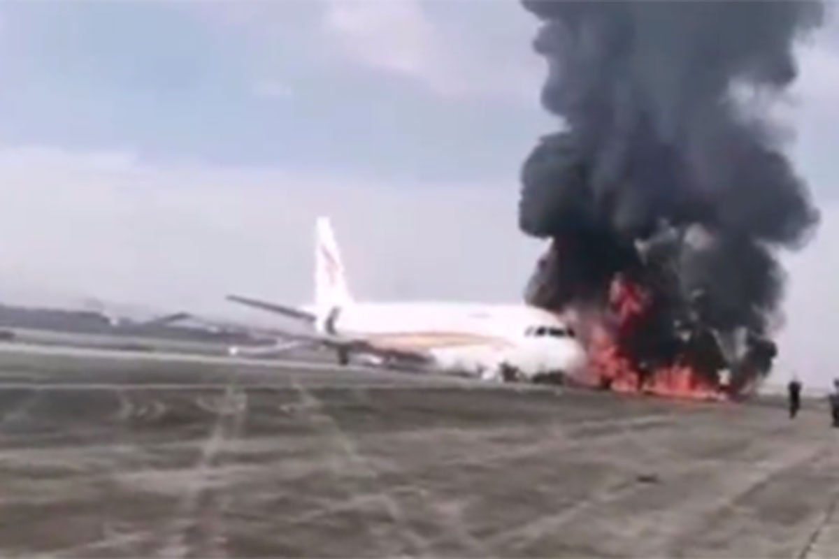 AVION SKLIZNUO SA PISTE, ima povrijeđenih (VIDEO)