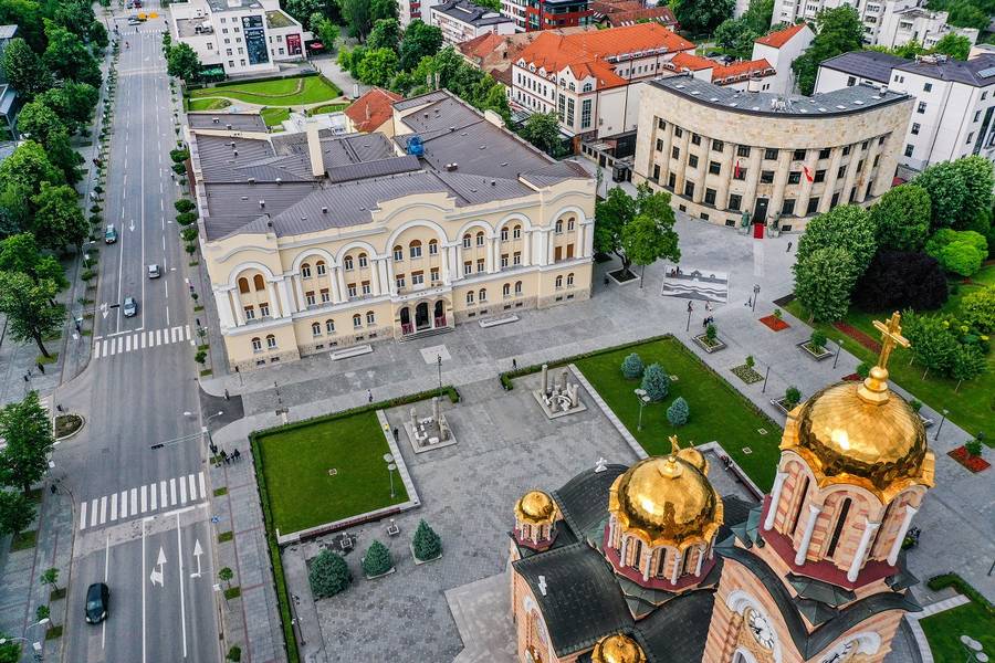 BANSKI DVOR BOGATIM PROGRAMOM SLAVI ZNAČAJAN JUBILEJ Izložbena postavka povodom 90. rođendana
