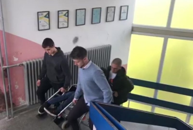 PREDIVAN GEST! Učenici osmislili projekat da pomognu školskom kolegi u kolicima