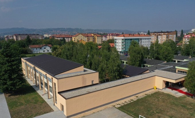 NASLJEDIĆE MJESTO TRAGIČNO STRADALE KOPRENE Najveća škola u Srpskoj traži pedagoga isključivo bez radnog iskustva