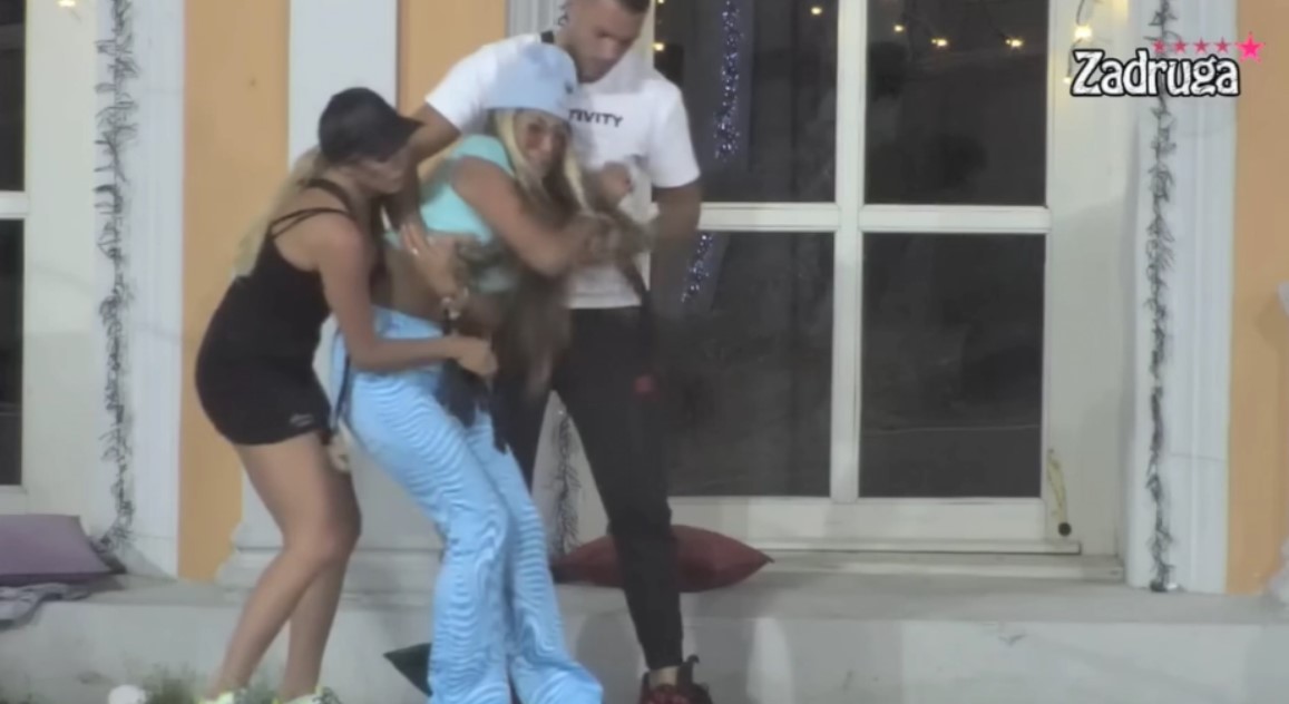 URLA I DIVLJA! Dalila doživjela nervni slom, jedva je smirili! (FOTO)