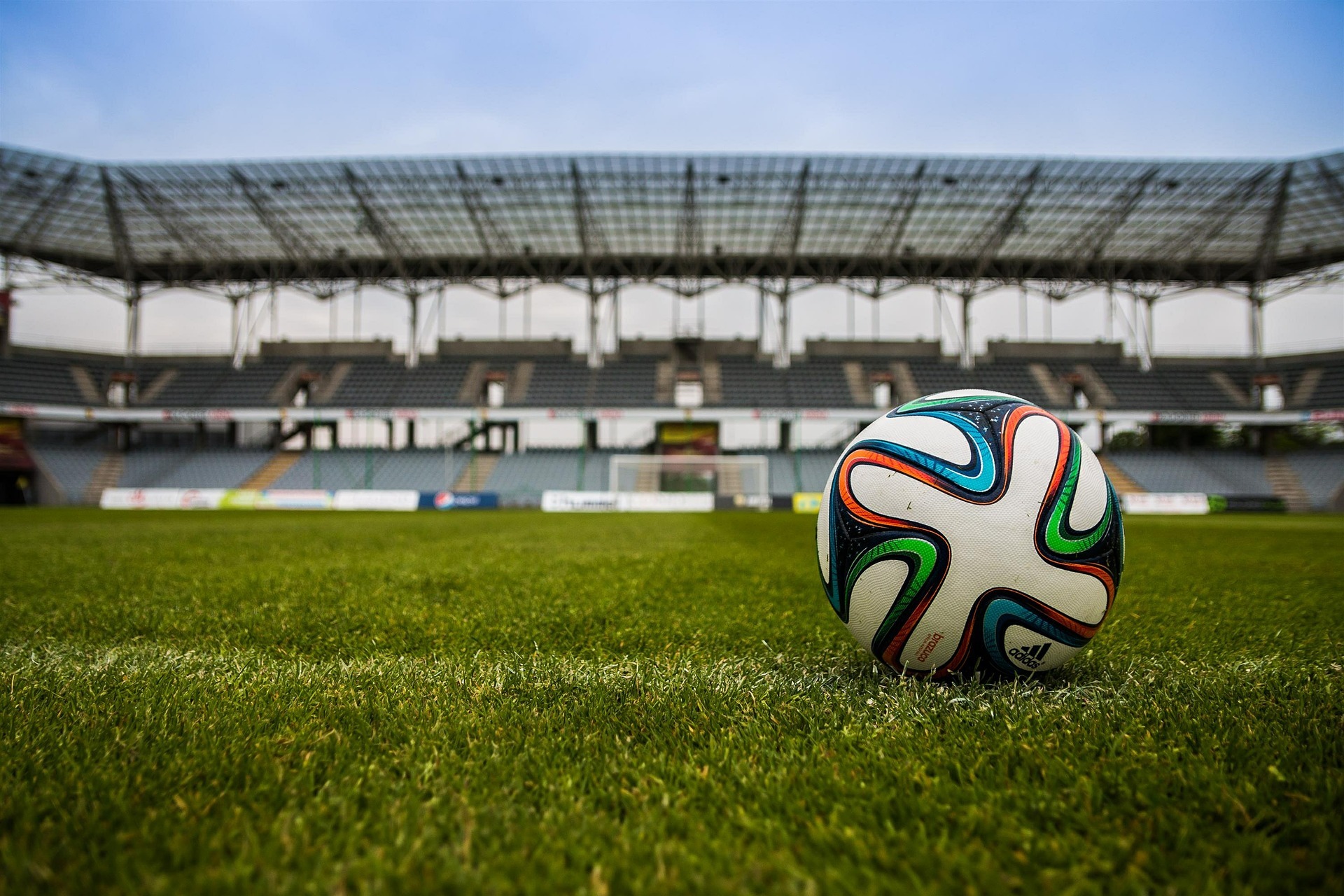 UEFA ODREDILA SUDIJE Evo ko Zvezdi i Partizanu sudi u evropskim mečevima