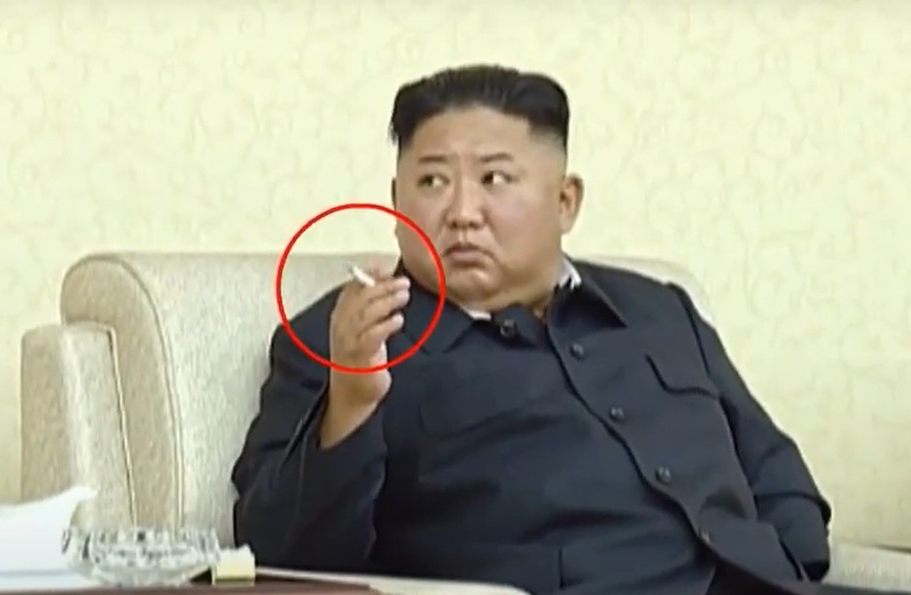 KIM DŽONG UN PUŠIO DOK JE PRIČAO O KORONA VIRUSU Sjeverna Koreja prijavila 62 smrtna slučaja