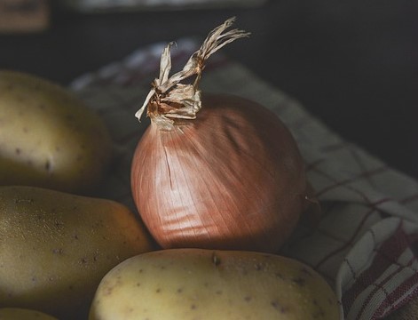 POSTAĆE NEJESTIV! Na ovim mjestima krompir ne treba da se čuva