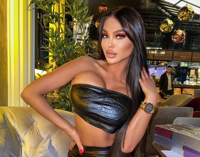 MAJA MARINKOVIĆ ZA PLASTIČNE OPERACIJE DALA 30 HILJADA EVRA! Priznala i rebra je vadila! (FOTO)