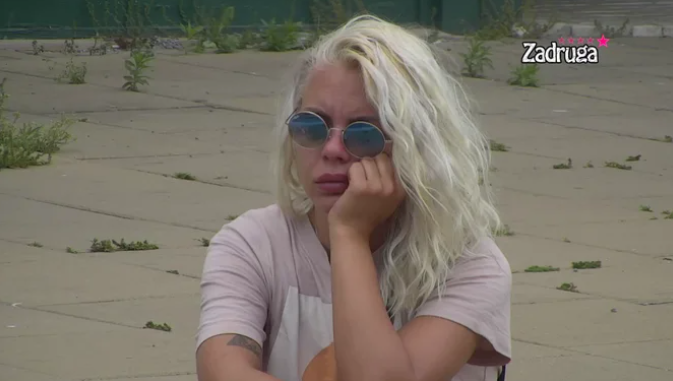 NE MARI ZA NJEN BOL! Dok MC Aleks roni suze, Matora vršlja po kuhinji (VIDEO)