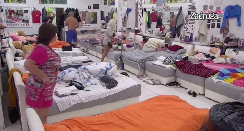 MILJANA URLALA I VRIJEĐALA BEBICU! Zaboravila koliko joj je pomagao (VIDEO)