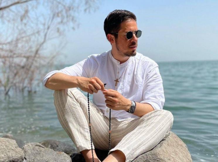 FANOVI KAŽU DA SE ČEKANJE ISPLATILO Nikola Rokvić otkrio dio pjesme prije dva mjeseca, a sada je objavio (VIDEO)