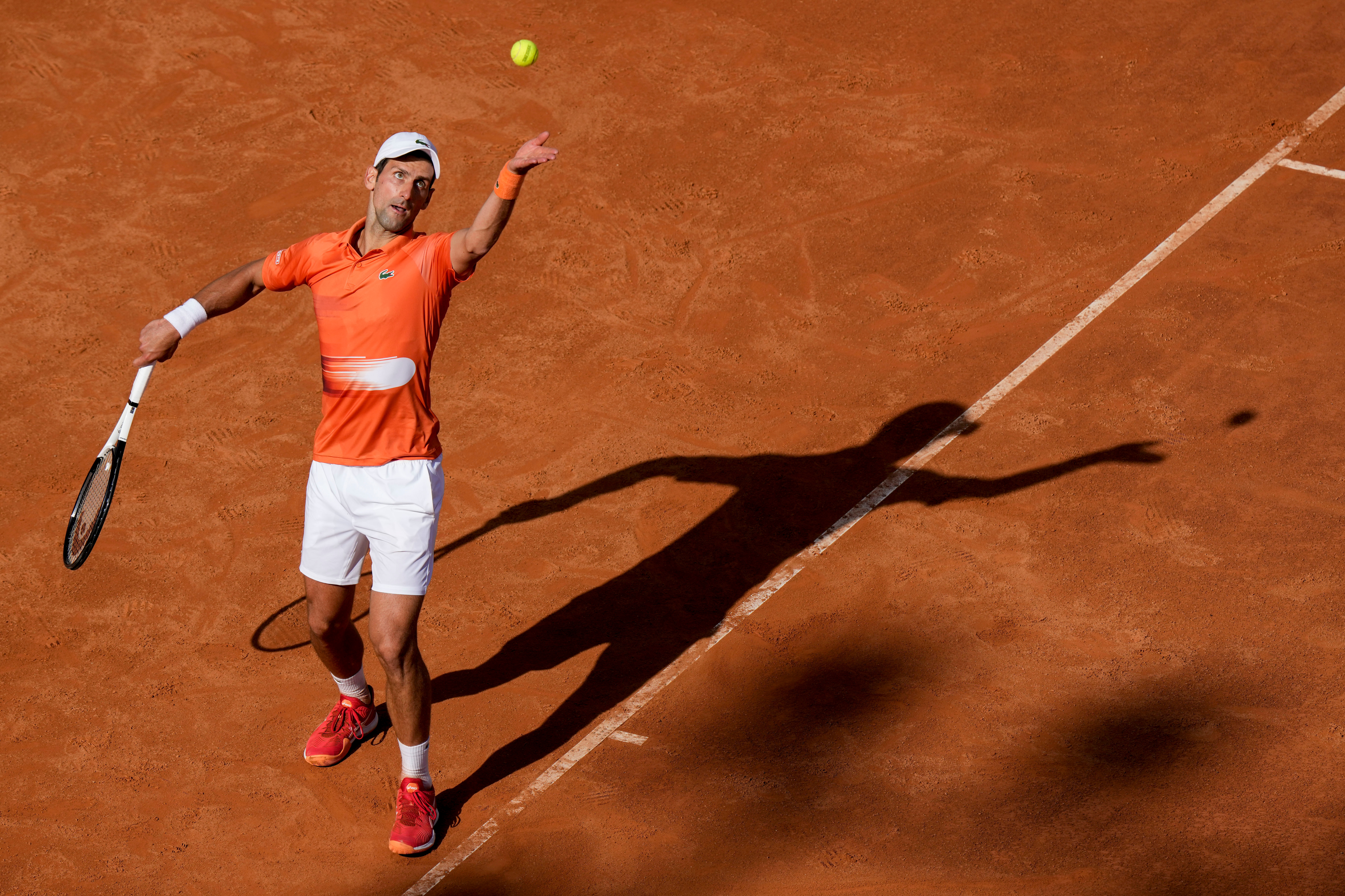 NOVAK KAO MAŠINA NA STARTU RIMA! Ðoković bolji od Karaceva