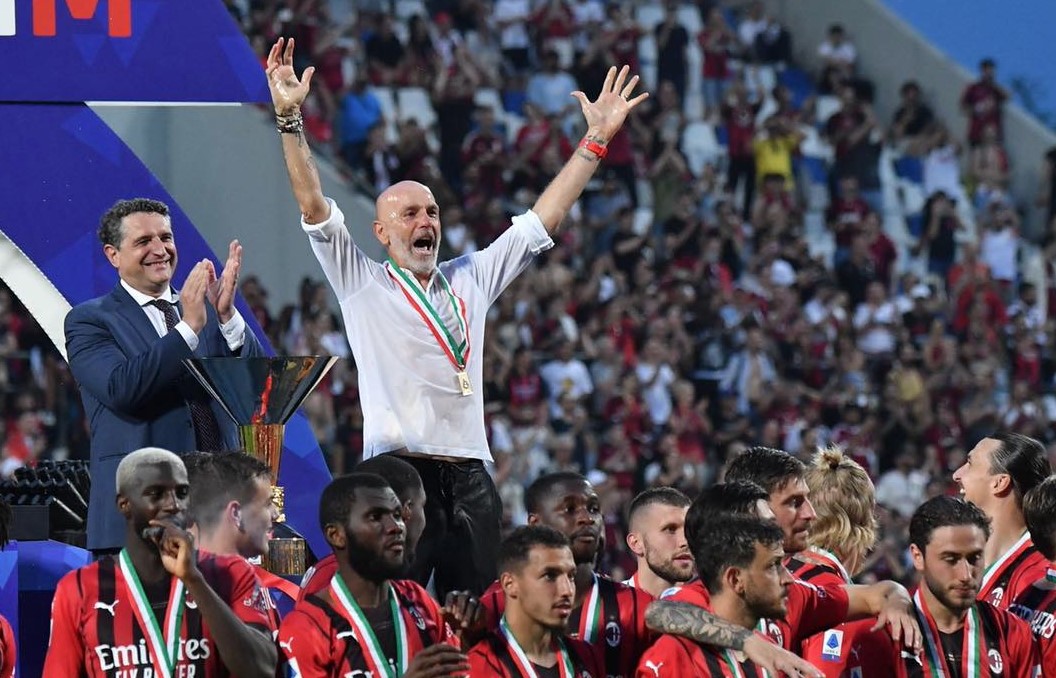 LOPOVE ODAO INSTAGRAM Treneru Milana Stefanu Pioliju vraćena medalja (FOTO)