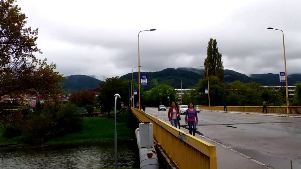 DIVNE VIJESTI IZ GRADSKE UPRAVE Plato između Pravnog fakulteta i Venecija mosta dobija ljetnu pozornicu
