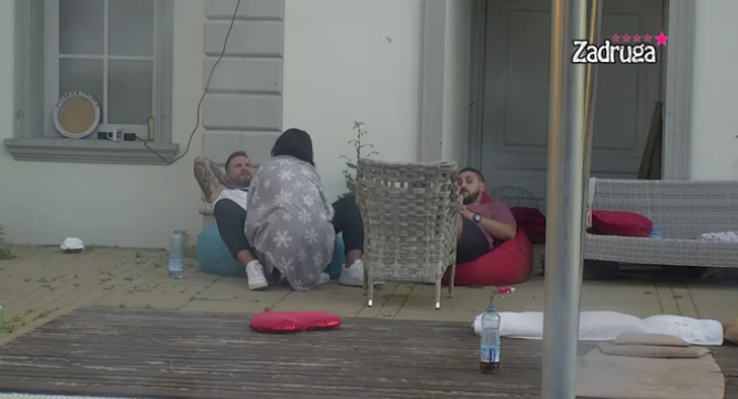 VIKI PONOVO PRIŠLA MARKU Počela da se izvinjava zbog svih skandala koje je napravila noćas! (VIDEO)