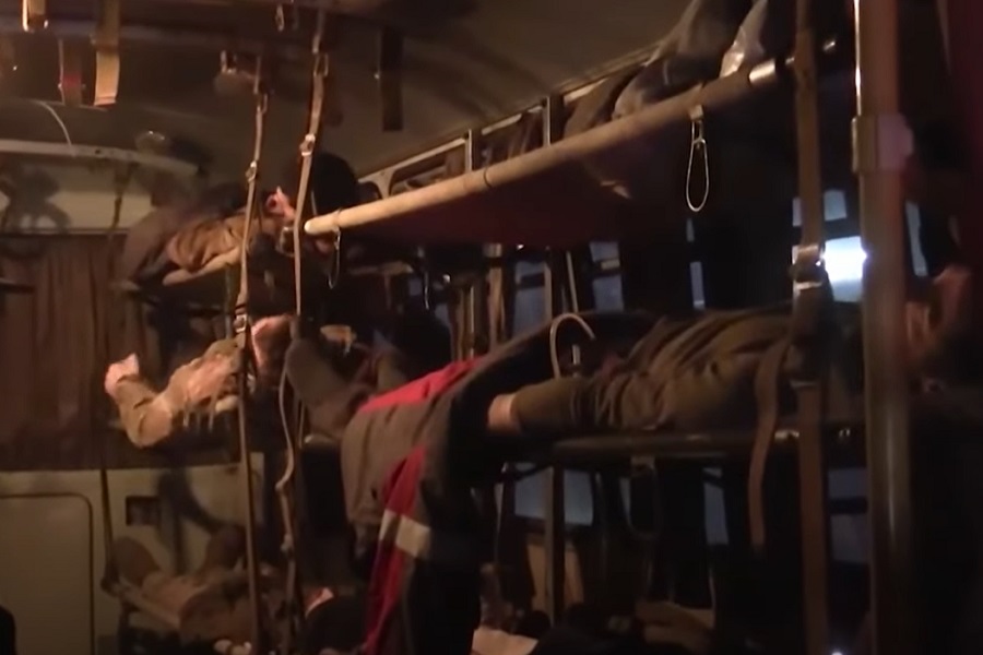 OKONČANA KRIZA U MARIUPOLJU Ukrajinski vojnici evakuisani na rusku teritoriju (VIDEO)