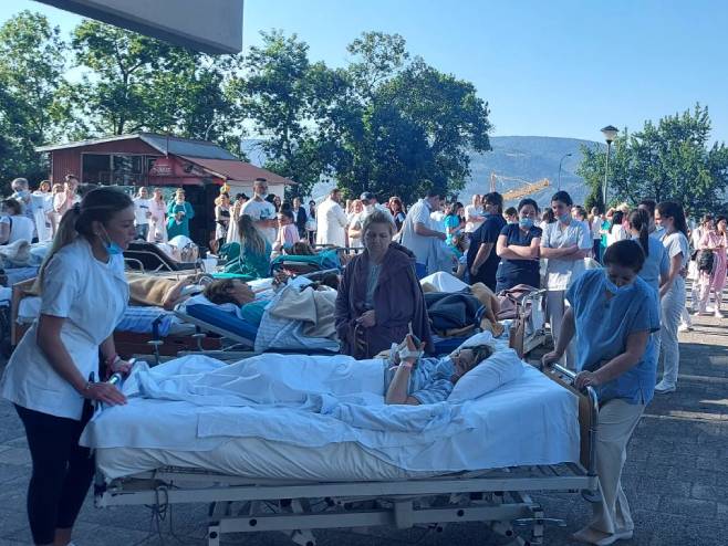 PRIJETEĆI MEJL STIGAO NA UKC RS Đajić: "Imamo dojavu da je miniran Klinički centar i da ćemo svi letjeti u vazduh" (VIDEO)