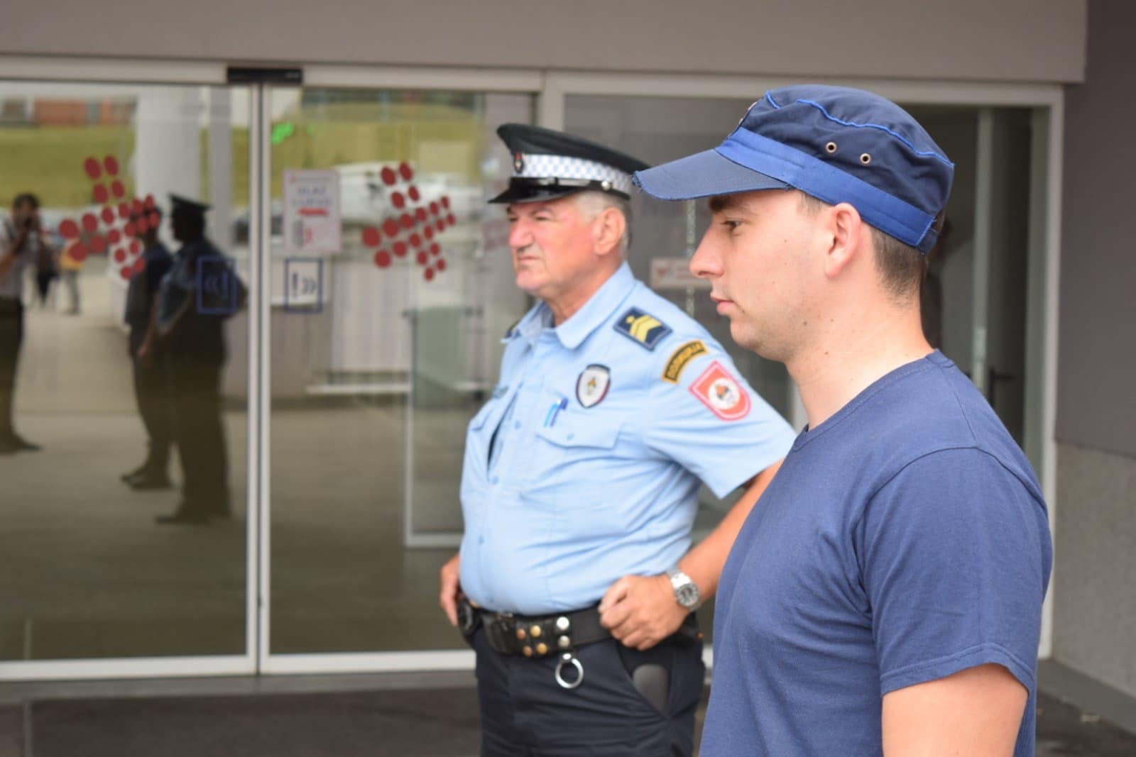 DOJAVA O BOMBI LAŽNA Pacijenti i osoblje vraćaju se u UKC RS