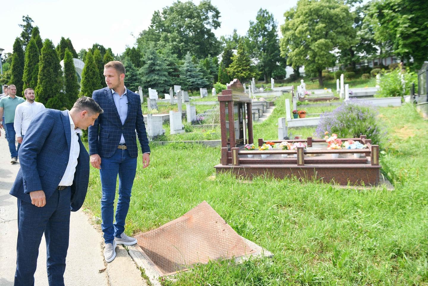 STANIVUKOVIĆ OBILAZIO JAVNA PREDUZEĆA Nakon "Akvane", posjetio "Gradsko groblje" (FOTO/VIDEO)