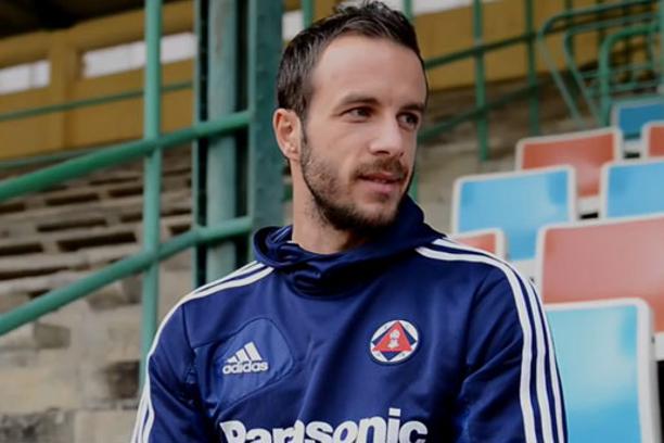 DRAMA U CENTRU BANJALUKE Bivši fudbaler FK Borac dobio batine u bašti kafića, išamarali ga pred gostima