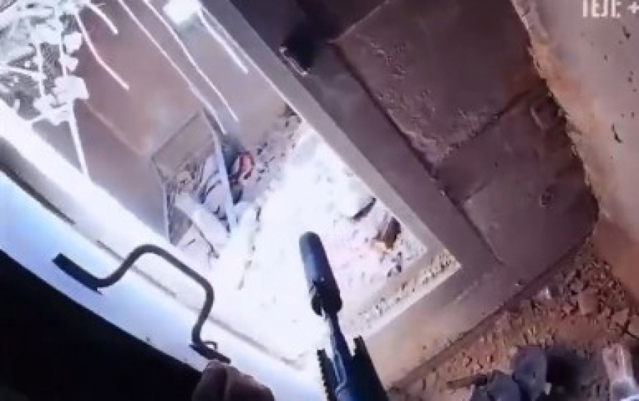 OVO NEMA NI U VIDEO-IGRICAMA Procurio snimak kako pripadnici "Vagnera" zauzimaju ukrajinske rovove (VIDEO)