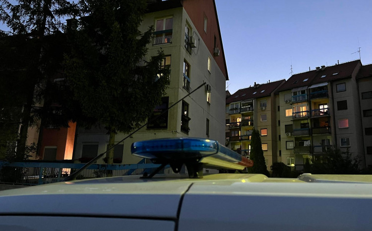 DRAMA U ZENICI Žena (31) skočila sa petog sprata, hitno prevezena u bolnicu u teškom stanju