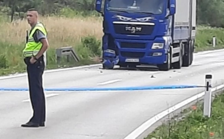 NIJE MU BILO SPASA Tragedija u Bugojnom, poginuo pješak nakon što ga je udario kamion