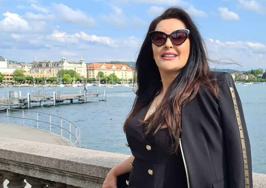 ISTA MAJKA Kćerka Dragane Mirković konačno na društvenim mrežama! (FOTO)