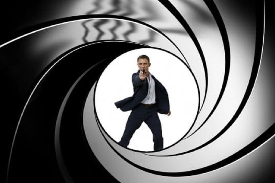 DŽEJMS BOND FRANŠIZA ZAPALA U ĆORSOKAK Producentica Brokoli: "To je reinvencija Bonda, ponovo otkrivamo ko je on"