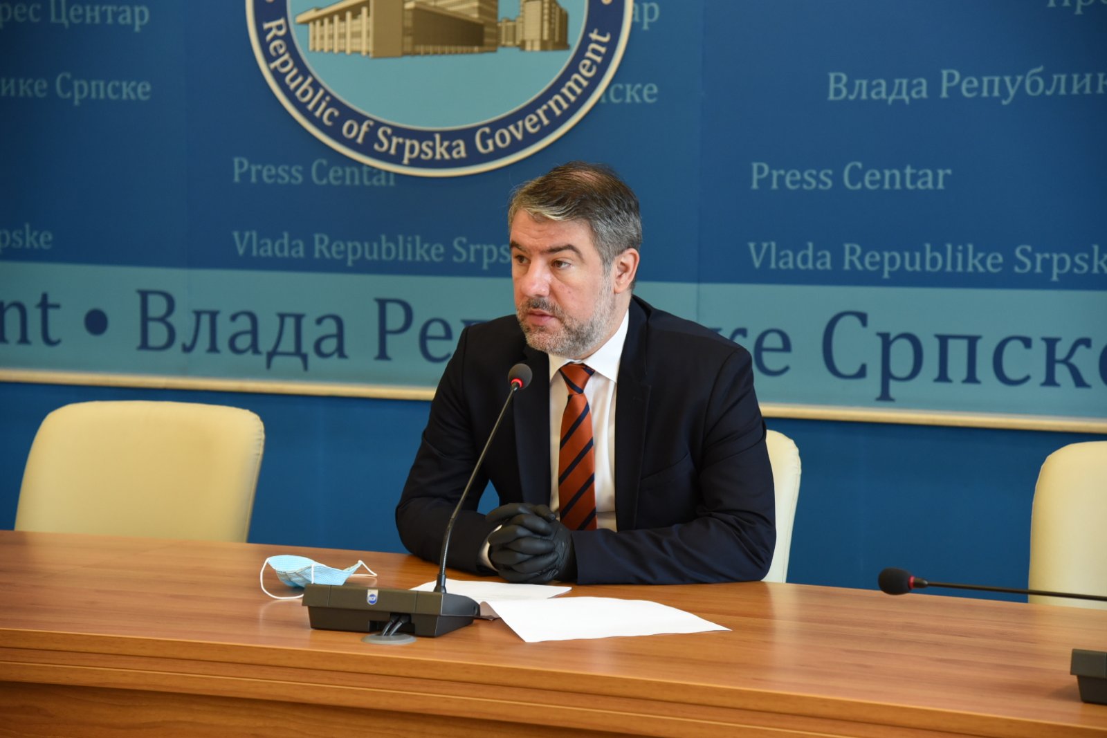 ŠERANIĆ O ZAHTJEVIMA SINDIKATA: Legitimni su, ali za sada ih nije moguće ispuniti