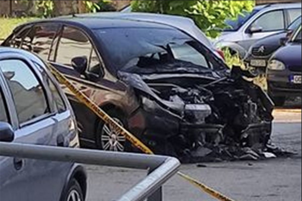 POŽAR U DOBOJU Izgorio automobil Aleksandra Vasiljevića, bivšeg momka Fatalne Saške
