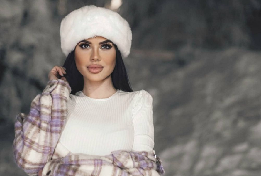 SUPRUGA POPULARNOG PJEVAČA SE NE KRIJE Katarina fanove ostavila u delirijuma golišavom fotografijom (FOTO)