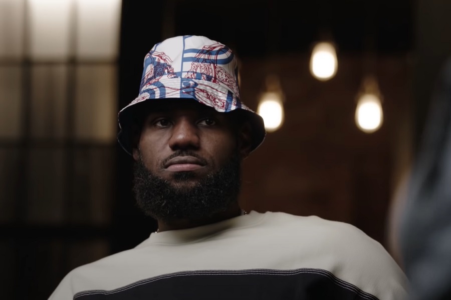 SLAVNI KOŠARKAŠ BEZ DLAKE NA JEZIKU Lebron Džejms: "Mrzim navijače Bostona jer su je**ni rasisti"