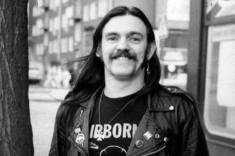 LEMMY ŽIVI VJEČNO Ogromni spomenik vođi benda Motorhead otkriven u Francuskoj (FOTO)