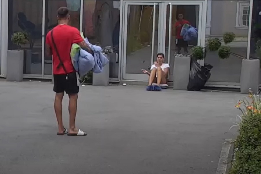 MATEJA REŽIRAO NOVU DRAMU Mina na sve načine pokušavala da ga odgovori od odluke (VIDEO)