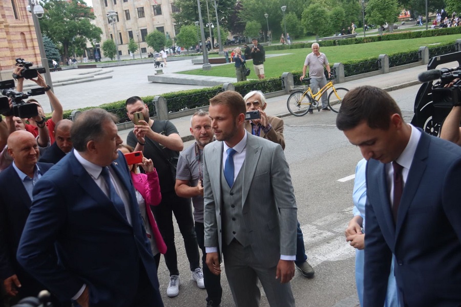 POSTIGNUT DOGOVOR IZMEĐU STANIVUKOVIĆA I DODIKA Centralni spomenik borcima u Banjaluci finansiraće vlada Srpske
