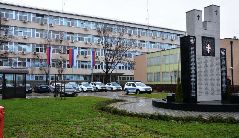 Pijani Banjalučani upali u Policijsku upravu i vrijeđali policajce