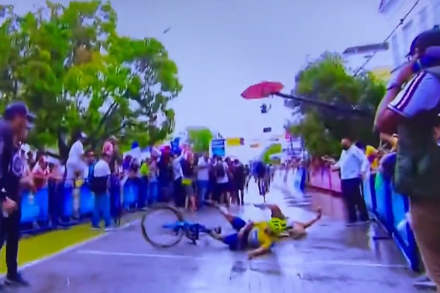 OD SLAVLJA DO TOTALNOG HAOSA Biciklista udario suprugu u ciljnoj ravnini (VIDEO)