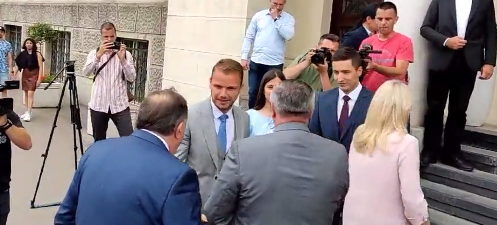 STANIVUKOVIĆ I DODIK ZA ISTIM STOLOM Završen sastanak u Gradskoj upravi