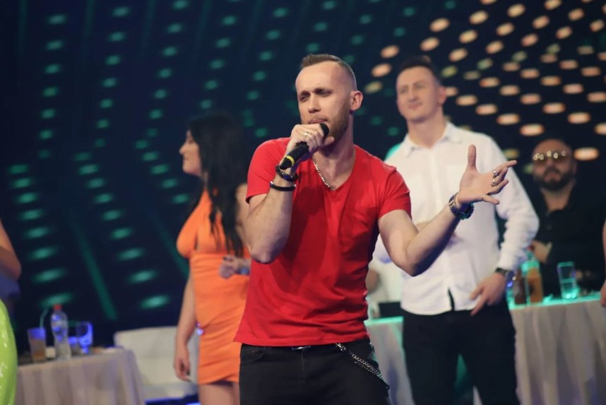 POZNATO LICE U TAKMIČENJU Zeničanin Hanad Džehverović u polufinalu "Zvezda Granda"