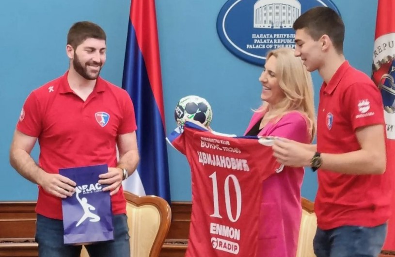 "UVIJEK JE LIJEPO BITI SA ŠAMPIONIMA" Predsjednica Srpske obećala podršku rukometašima Borca