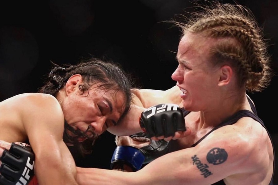 ŠEVČENKOVA POZIRALA U SEK*I IZDANJU UFC šampionka pokazala borbom izvajano tijelo (FOTO)
