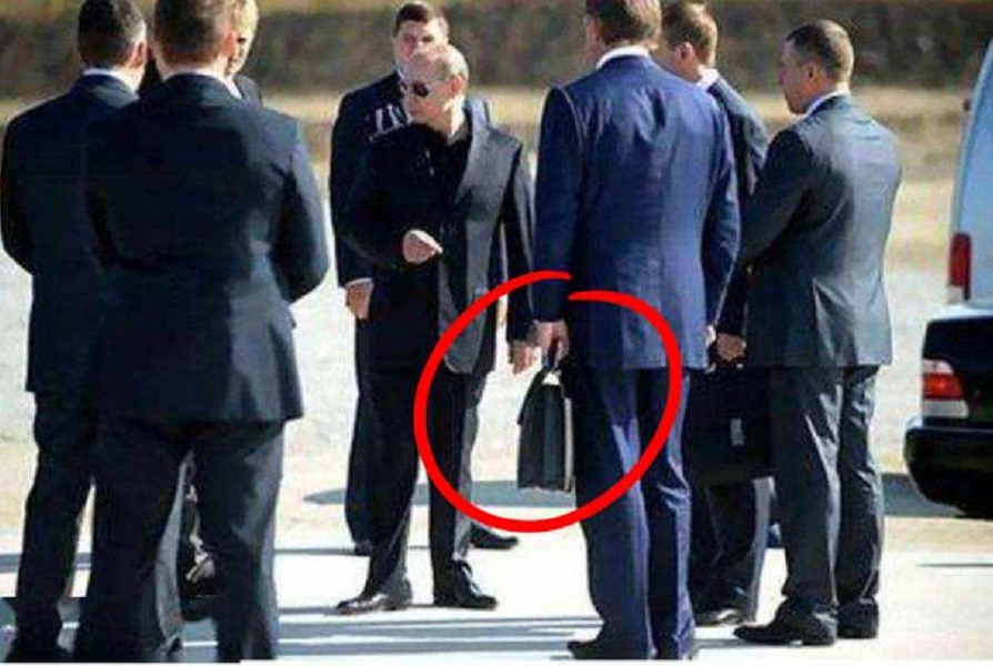 ČUVAR PUTINOVOG NUKLEARNOG KOFERA PRONAĐEN U LOKVI KRVI Zimin se nalazi u bolnici sa prostrijelnom ranom u glavi